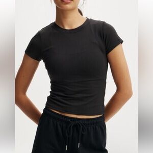 Old Navy Seamless Fitted Athletic Top Medium Black NWT